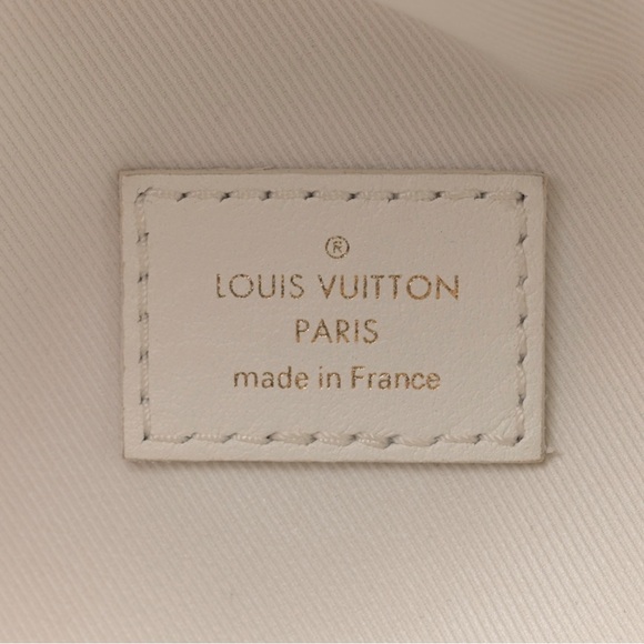 Louis Vuitton New Wave Bumbag White - Picture 5 of 10